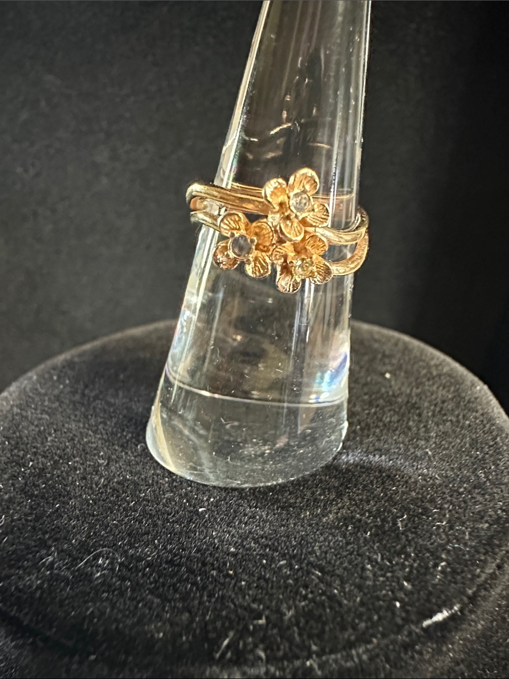 Vintage Avon “Flower Brights”Gold-Tone Floral Cluster Ring with Three Blossoms